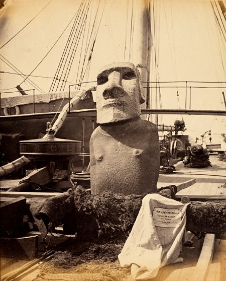 The idol Hoa-haka-nan-ai brought to England from Easter Island by the "Topaze" and presented to the British Museum The idol Hoa-haka-nan-ai brought to England from Easter Island by the "Topaze" and presented to the British Museum