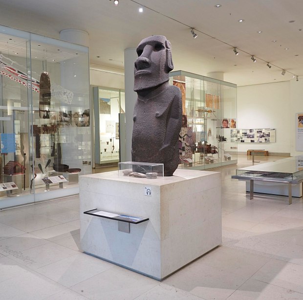 The Hoa Hakananaiʻa figure in the British Museum The Hoa Hakananaiʻa figure in the British Museum